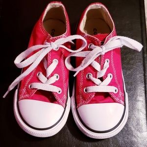 Toddler Red converse